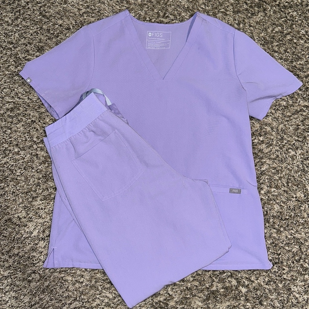 Figs Casma Three-Pocket Scrub Top- Size L